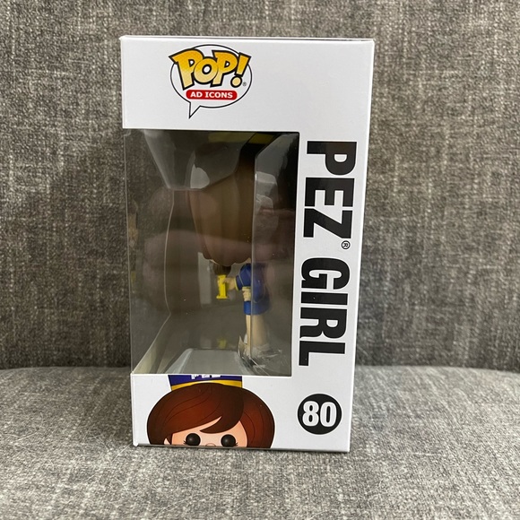 Pez Girl Funko Pop - Picture 3 of 7
